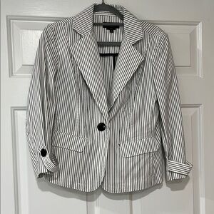 Adorable Talbots Short Jacket with Stretch